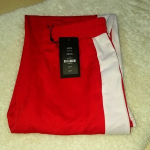 Kendall & kylie wide leg jogger pant brand new size XS red with white stripe